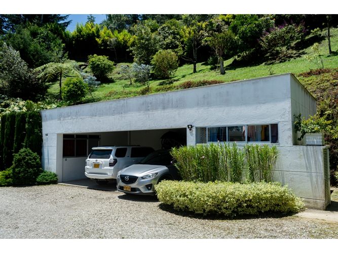 Casa de 5 alcobas en venta en El Tablazo, Rionegro, 560 m² · foto 2 de 24