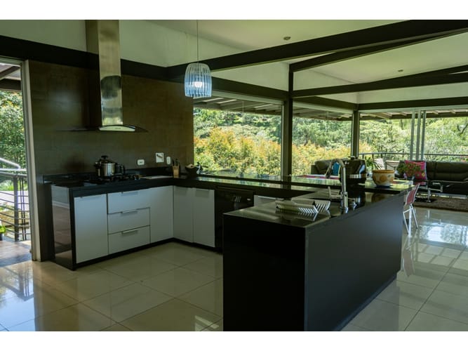 Casa de 5 alcobas en venta en El Tablazo, Rionegro, 560 m² · foto 14 de 24