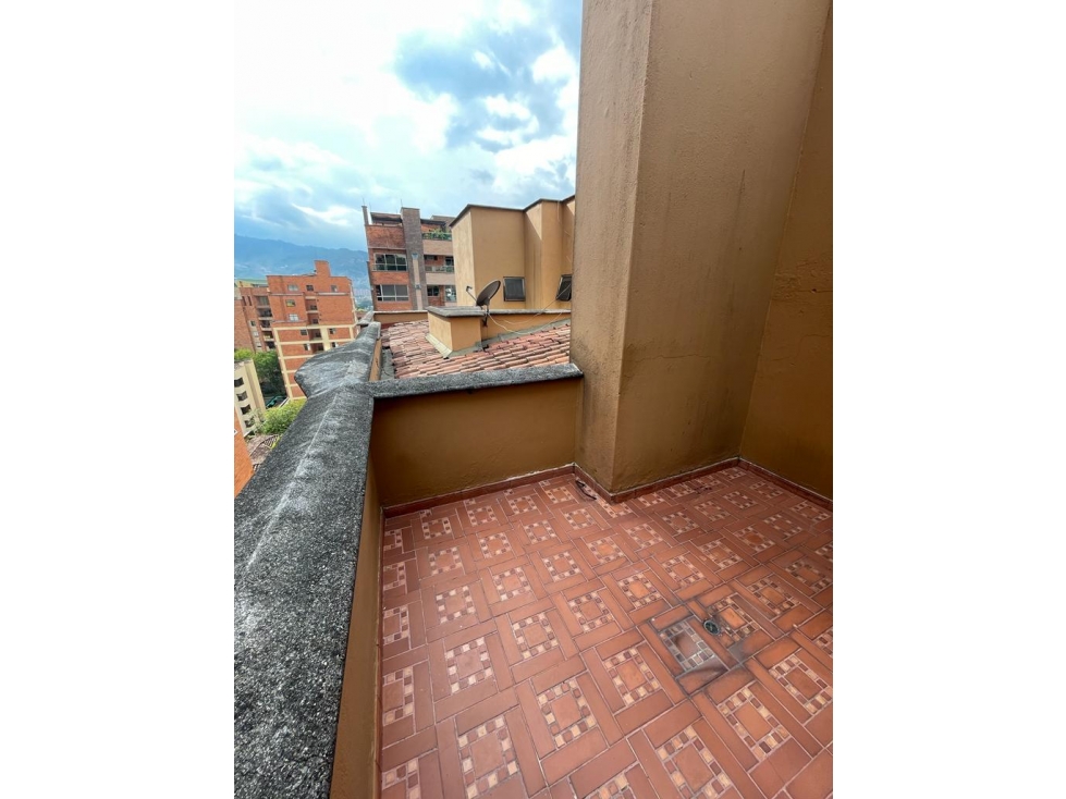 Apartamento en venta en El Poblado, Medellín · foto 11 de 12