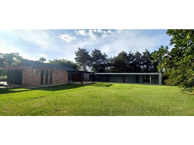 Casa de 4 alcobas en venta en Cabeceras De Llanogrande, Rionegro, 250 m² · foto 5 de 9