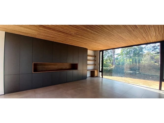 Casa de 4 alcobas en venta en Cabeceras De Llanogrande, Rionegro, 250 m² · foto 6 de 9