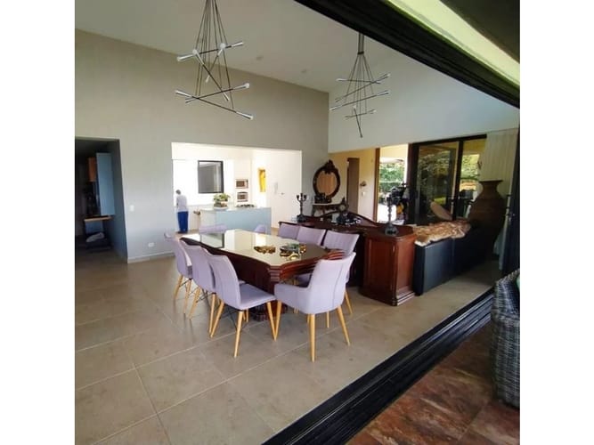 Casa de 4 alcobas en venta en Escobero, Envigado, 295 m² · foto 11 de 23