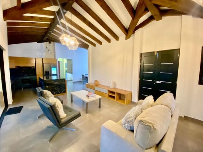Casa de 4 alcobas en venta en El Carmen De Viboral, El Carmen de Viboral, 330 m² · foto 9 de 24