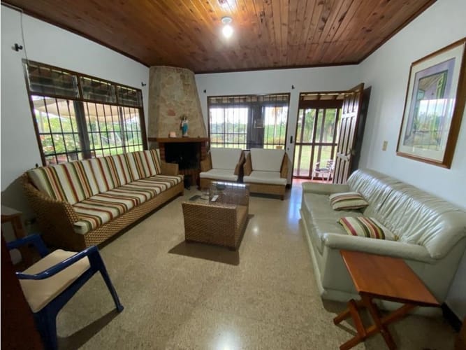 Casa de 4 alcobas en venta en El Carmen De Viboral, El Carmen de Viboral, 329 m² · foto 7 de 21