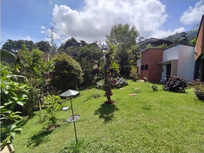 Casa de 4 alcobas en venta en Escobero, Envigado, 295 m² · foto 21 de 23
