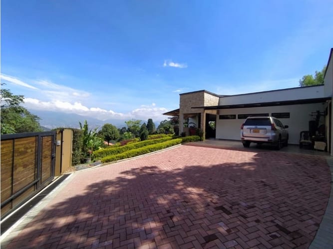 Casa de 4 alcobas en venta en Escobero, Envigado, 295 m² · foto 23 de 23