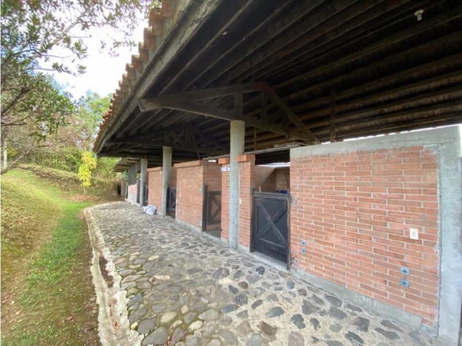 Casa de 4 alcobas en venta en El Carmen De Viboral, El Carmen de Viboral, 329 m² · foto 16 de 21