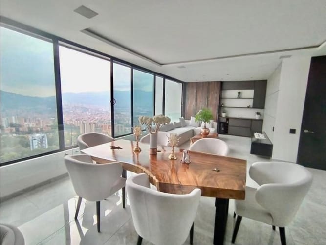 Apartamento de 4 alcobas en venta en Medellín, 270 m² · foto 3 de 16