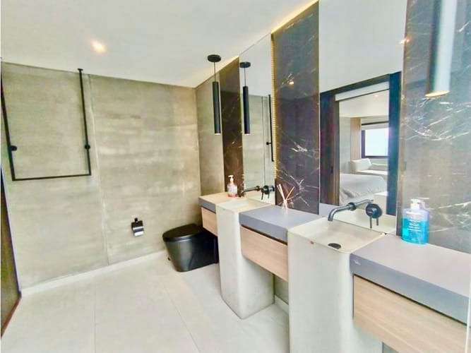 Apartamento de 4 alcobas en venta en Medellín, 270 m² · foto 4 de 16
