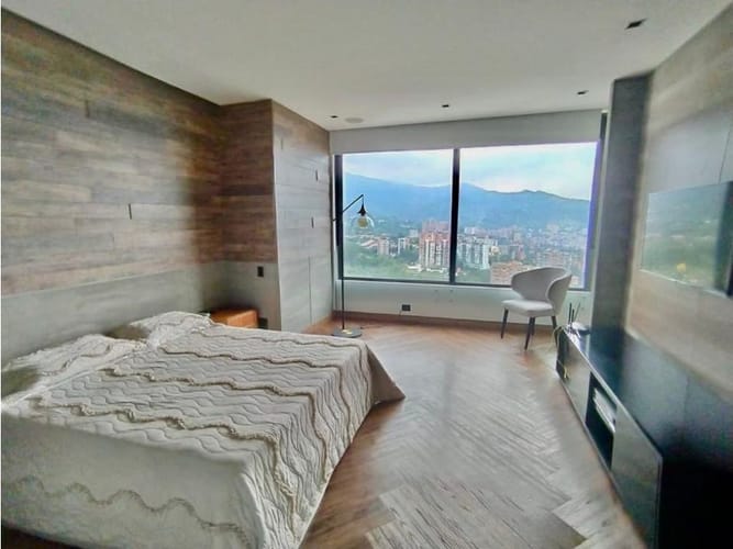 Apartamento de 4 alcobas en venta en Medellín, 270 m² · foto 8 de 16