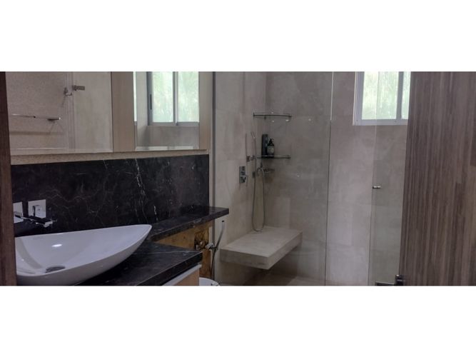 Casa de 4 alcobas en venta en Altos Del Poblado, Medellín, 680 m² · foto 20 de 24