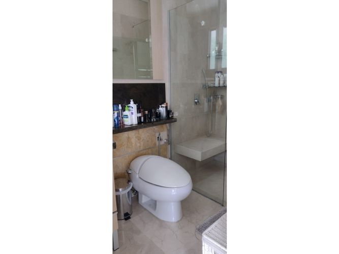 Casa de 4 alcobas en venta en Altos Del Poblado, Medellín, 680 m² · foto 23 de 24