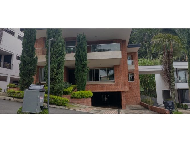 Casa de 4 alcobas en venta en Altos Del Poblado, Medellín, 680 m² · foto 24 de 24
