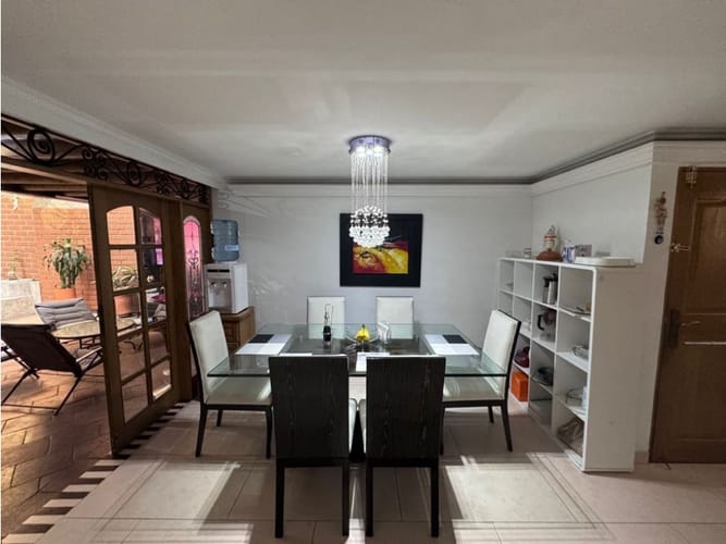 Casa de 3 alcobas en venta en San Bernardo, Medellín, 206 m² · foto 5 de 24