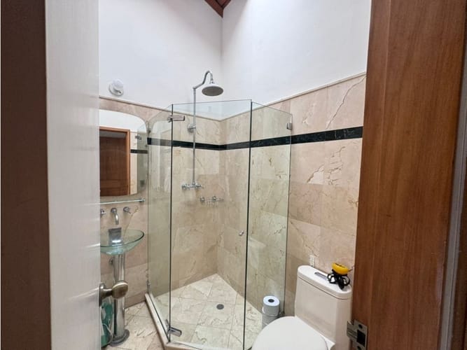 Casa de 3 alcobas en venta en San Bernardo, Medellín, 206 m² · foto 17 de 24