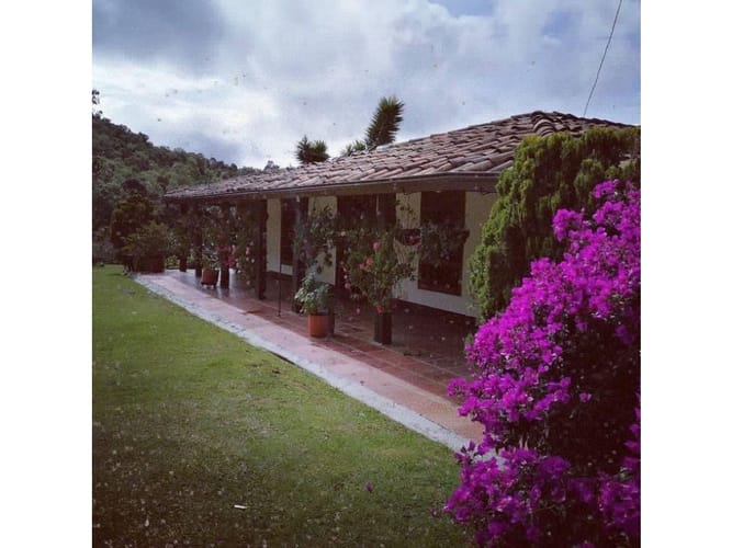 Casa de 3 alcobas en venta en Alcala, Envigado, 265 m² · foto 4 de 24