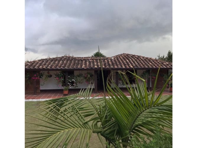 Casa de 3 alcobas en venta en Alcala, Envigado, 265 m² · foto 11 de 24