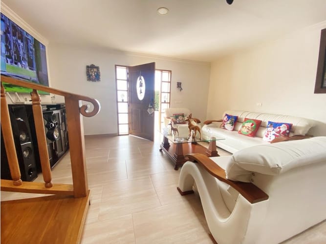 Casa de 5 alcobas en venta en Llano Grande, Rionegro, 620 m² · foto 8 de 24