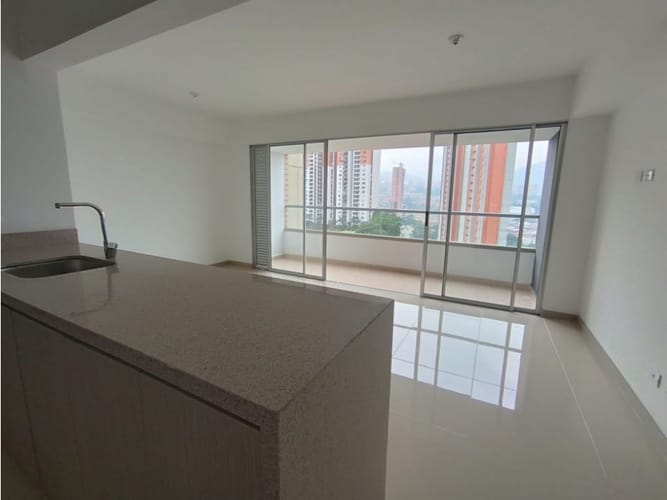 Apartamento en venta en La Candelaria, Medellín · foto 2 de 24