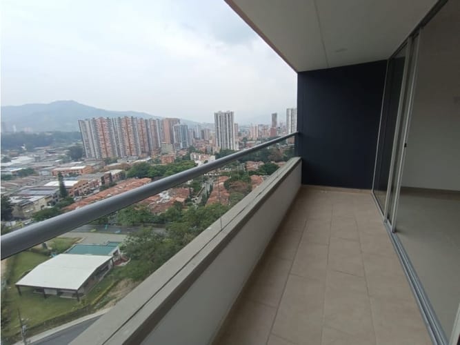 Apartamento en venta en La Candelaria, Medellín · foto 17 de 24