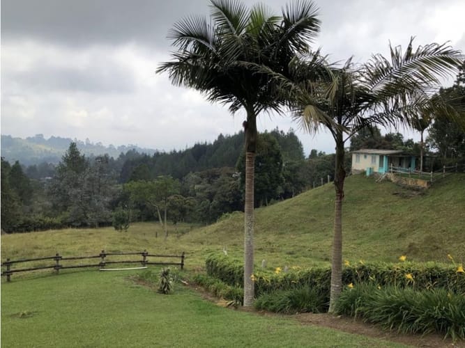 Casa de 4 alcobas en venta en Sajonia, Rionegro, 250 m² · foto 11 de 18