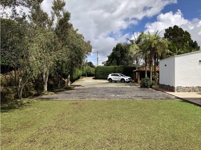 Casa de 4 alcobas en venta en Sajonia, Rionegro, 250 m² · foto 17 de 18