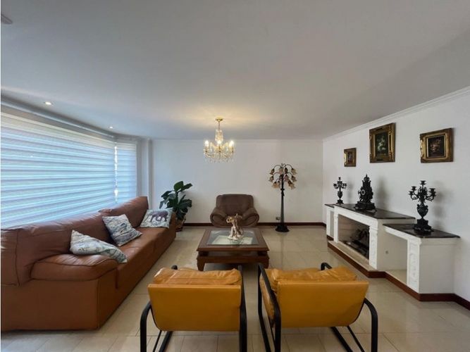 Casa de 4 alcobas en venta en Las Palmas, Medellín, 690 m² · foto 4 de 24