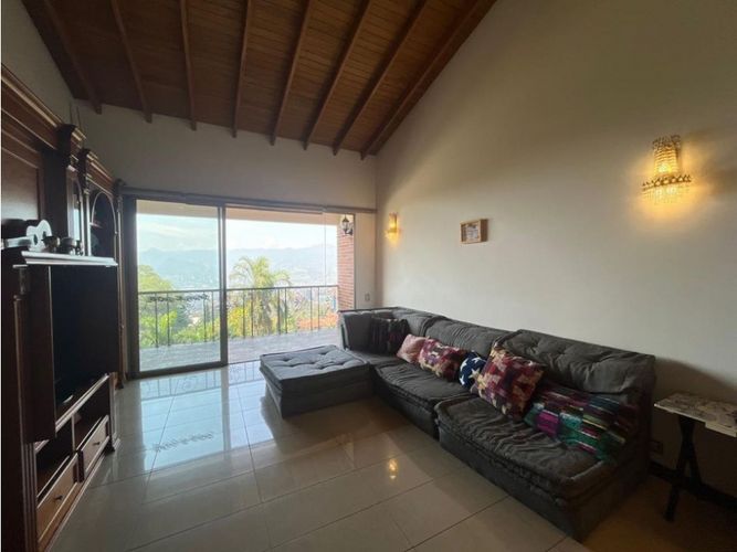 Casa de 4 alcobas en venta en Las Palmas, Medellín, 690 m² · foto 12 de 24