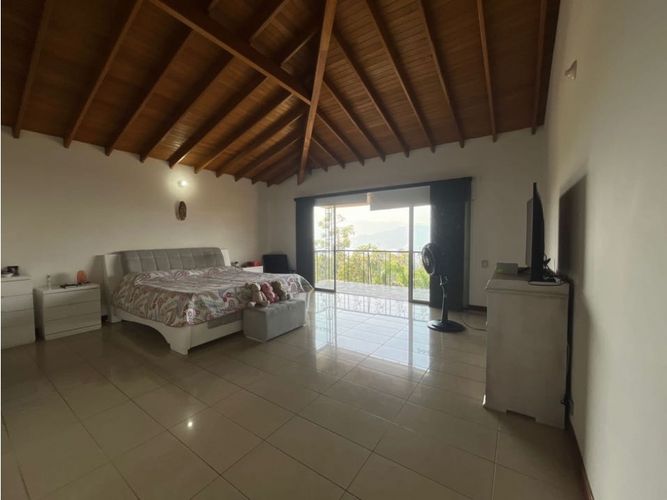 Casa de 4 alcobas en venta en Las Palmas, Medellín, 690 m² · foto 14 de 24