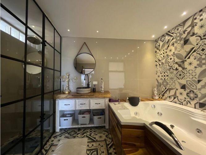 Casa de 4 alcobas en venta en Las Palmas, Medellín, 690 m² · foto 18 de 24