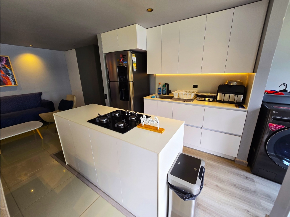 Apartamento en venta en Loma Del Indio, Medellín · foto 2 de 24