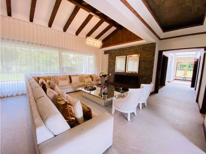 Casa de 4 alcobas en venta en Llano Grande, Rionegro, 430 m² · foto 8 de 24