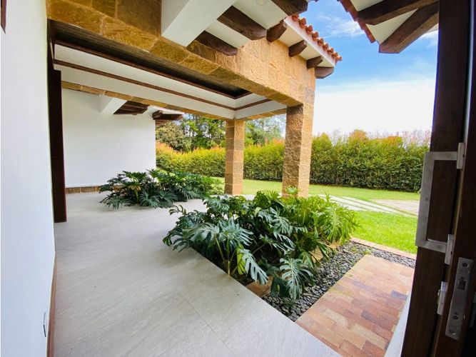 Casa de 4 alcobas en venta en Llano Grande, Rionegro, 430 m² · foto 10 de 24