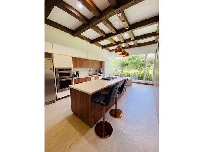 Casa de 4 alcobas en venta en Llano Grande, Rionegro, 430 m² · foto 11 de 24