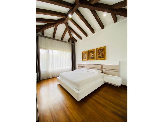 Casa de 4 alcobas en venta en Llano Grande, Rionegro, 430 m² · foto 17 de 24