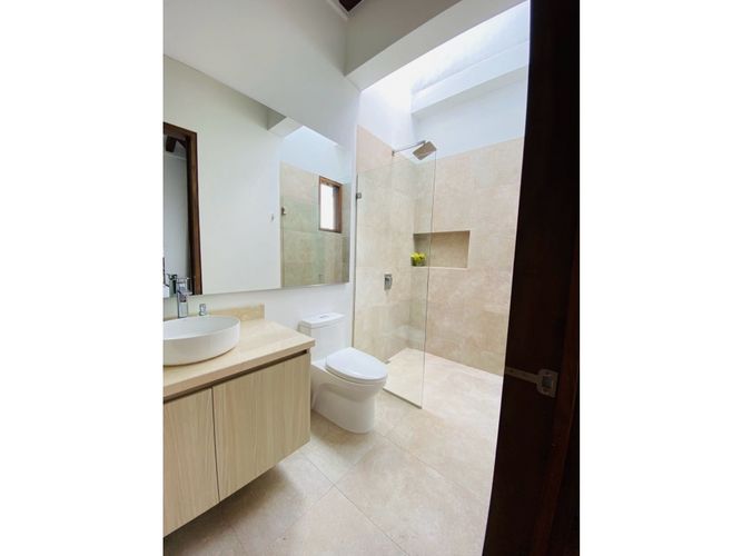 Casa de 4 alcobas en venta en Llano Grande, Rionegro, 430 m² · foto 20 de 24