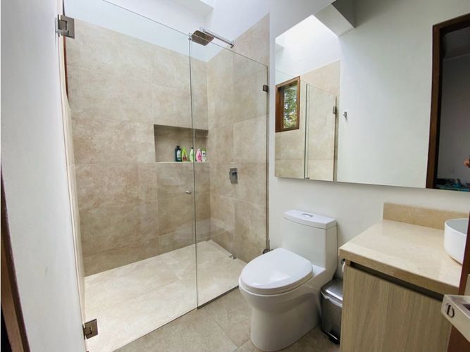 Casa de 4 alcobas en venta en Llano Grande, Rionegro, 430 m² · foto 23 de 24