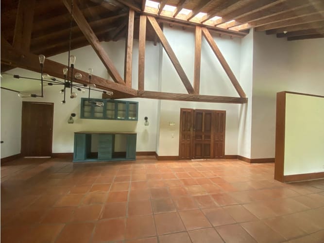 Casa de 5 alcobas en venta en Llano Grande, Rionegro, 450 m² · foto 3 de 10