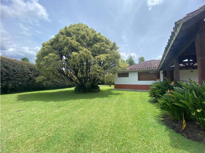 Casa de 5 alcobas en venta en Llano Grande, Rionegro, 450 m² · foto 10 de 10