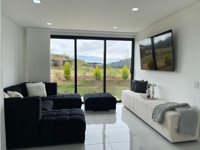 Casa de 4 alcobas en venta en Pantanillo, El Retiro, 361 m² · foto 11 de 21