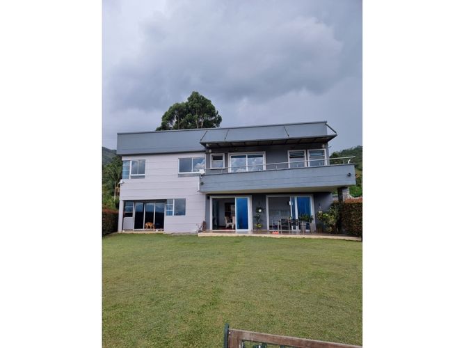 Casa de 4 alcobas en venta en San Isidro, La Estrella, 350 m² · foto 5 de 24