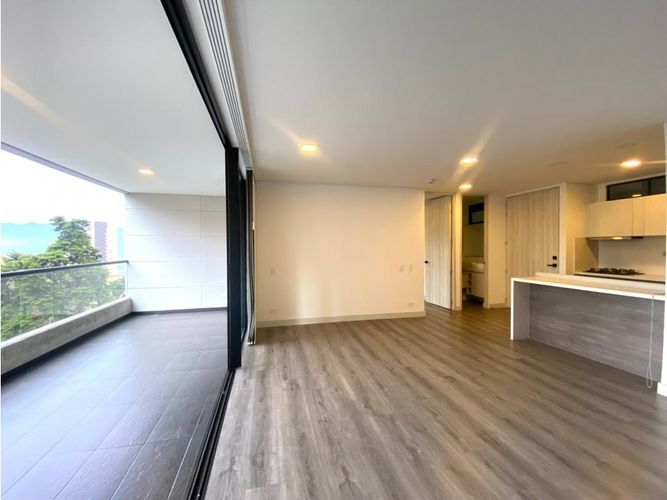 Apartamento de 1 alcoba en venta en Los Balsos, Medellín, 89 m² · foto 3 de 21