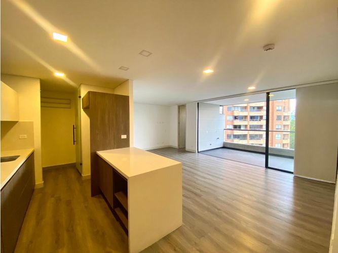Apartamento de 1 alcoba en venta en Los Balsos, Medellín, 89 m² · foto 4 de 21