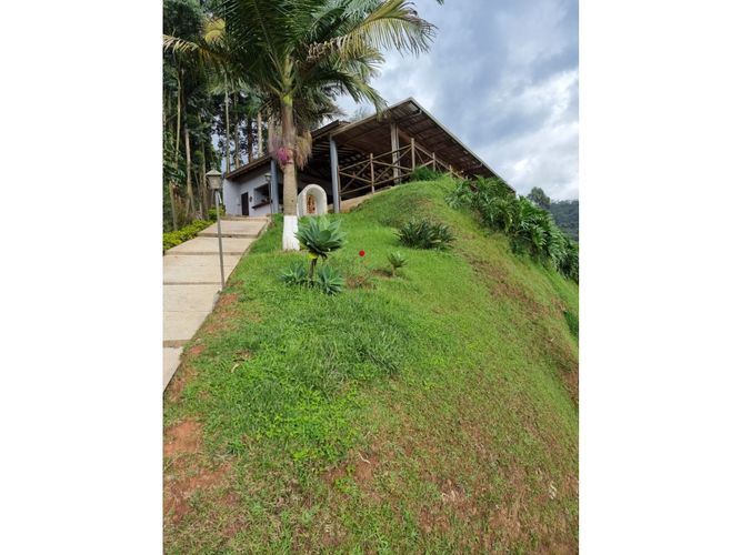 Casa de 4 alcobas en venta en San Isidro, La Estrella, 350 m² · foto 15 de 24
