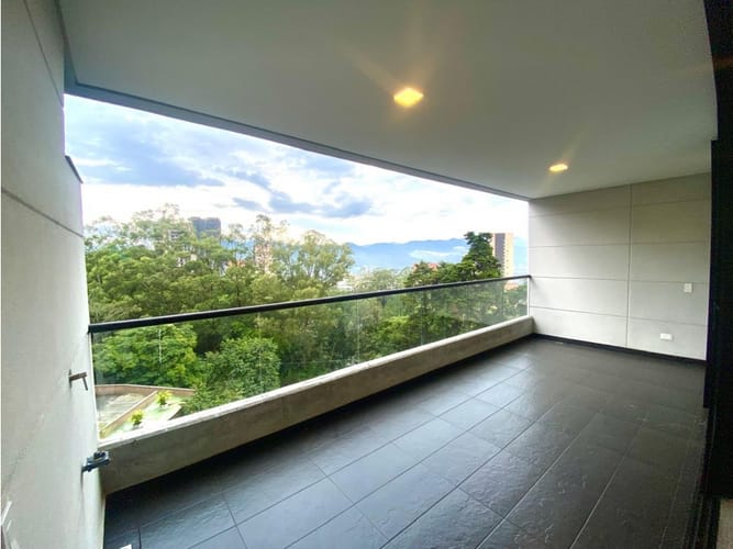 Apartamento de 1 alcoba en venta en Los Balsos, Medellín, 89 m² · foto 10 de 21
