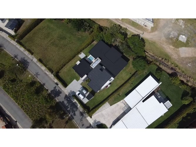Casa de 4 alcobas en venta en Llano Grande, Rionegro, 600 m² · foto 2 de 17