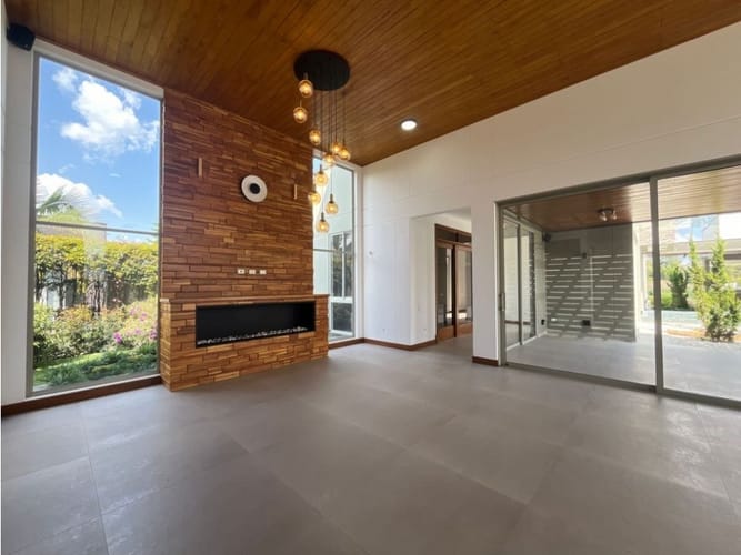 Casa de 4 alcobas en venta en Llano Grande, Rionegro, 600 m² · foto 5 de 17