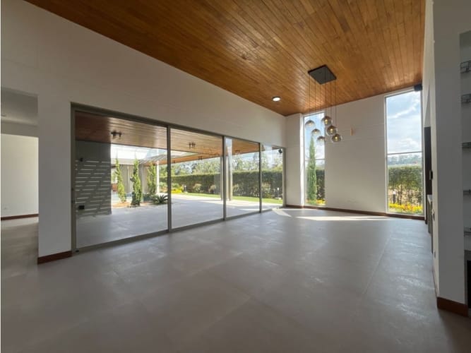 Casa de 4 alcobas en venta en Llano Grande, Rionegro, 600 m² · foto 6 de 17