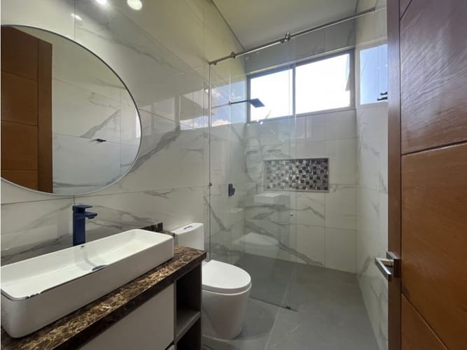 Casa de 4 alcobas en venta en Llano Grande, Rionegro, 600 m² · foto 9 de 17