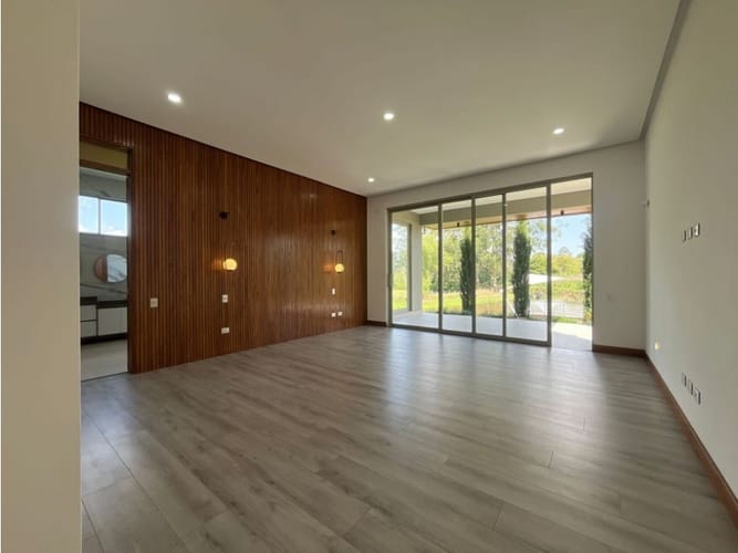 Casa de 4 alcobas en venta en Llano Grande, Rionegro, 600 m² · foto 11 de 17